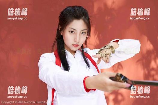 蜜桃社 - 杏子写真：夏日的魔力，下载之后你会感谢我！