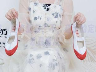 袜啵啵 - 三套服装？不，稚予的定制写真才是看点！