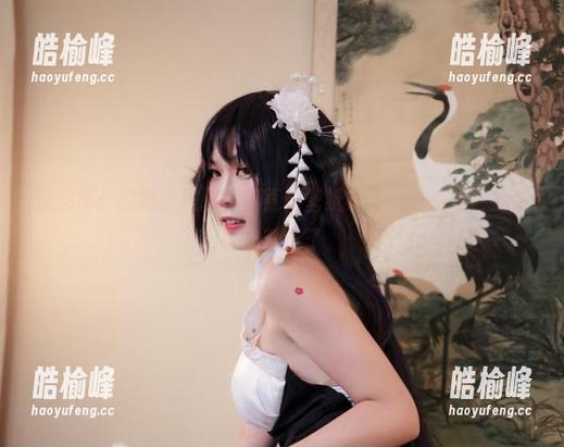 里见年一 里见年一的肉丝美图,简直是壁纸界的“西施”,我该备上几张了。