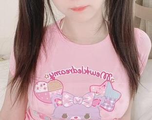 探秘霜月shimo的JK写真：青春藏在细节里