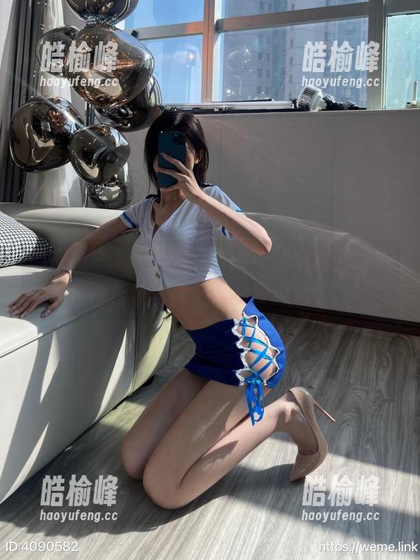 微密圈 - 看到黎允熙baby的写真，绿色白色蕾丝之下几乎要融化了